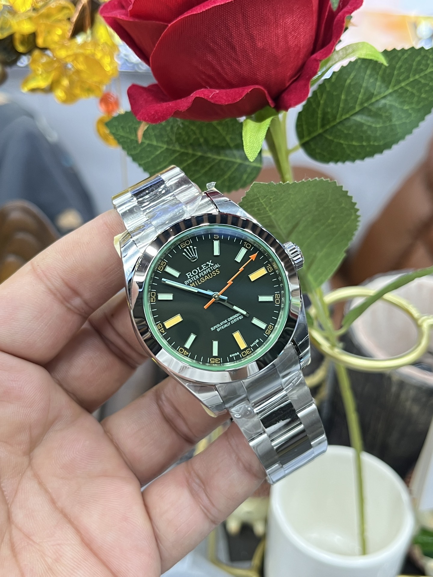Milgauss Label Noir 40 mm Watch – IW-3505 - Image 9