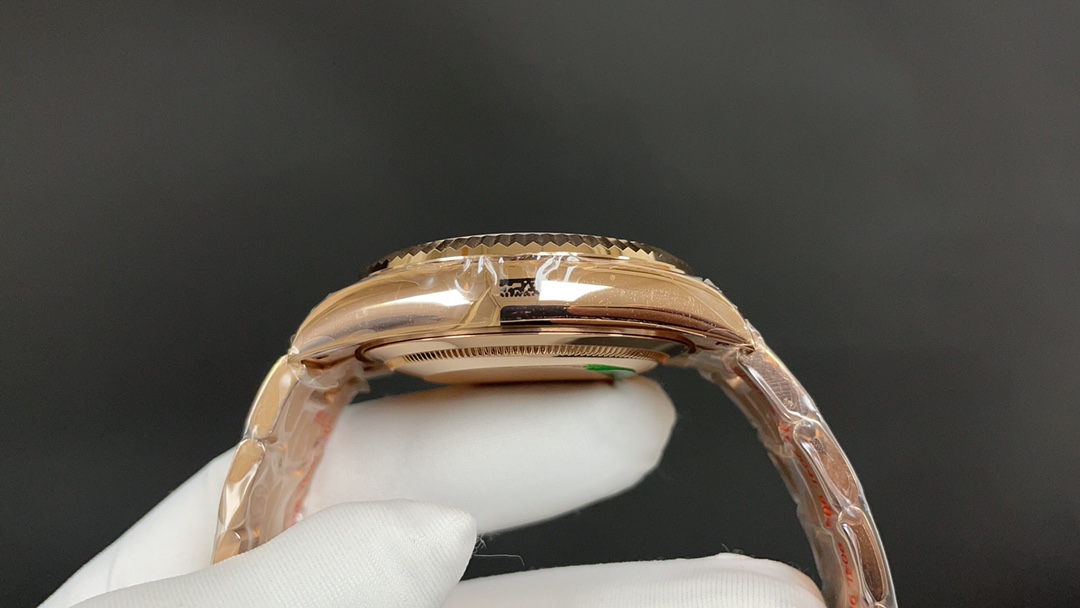 Classic 42 mm Watch – IW-3472 - Image 5