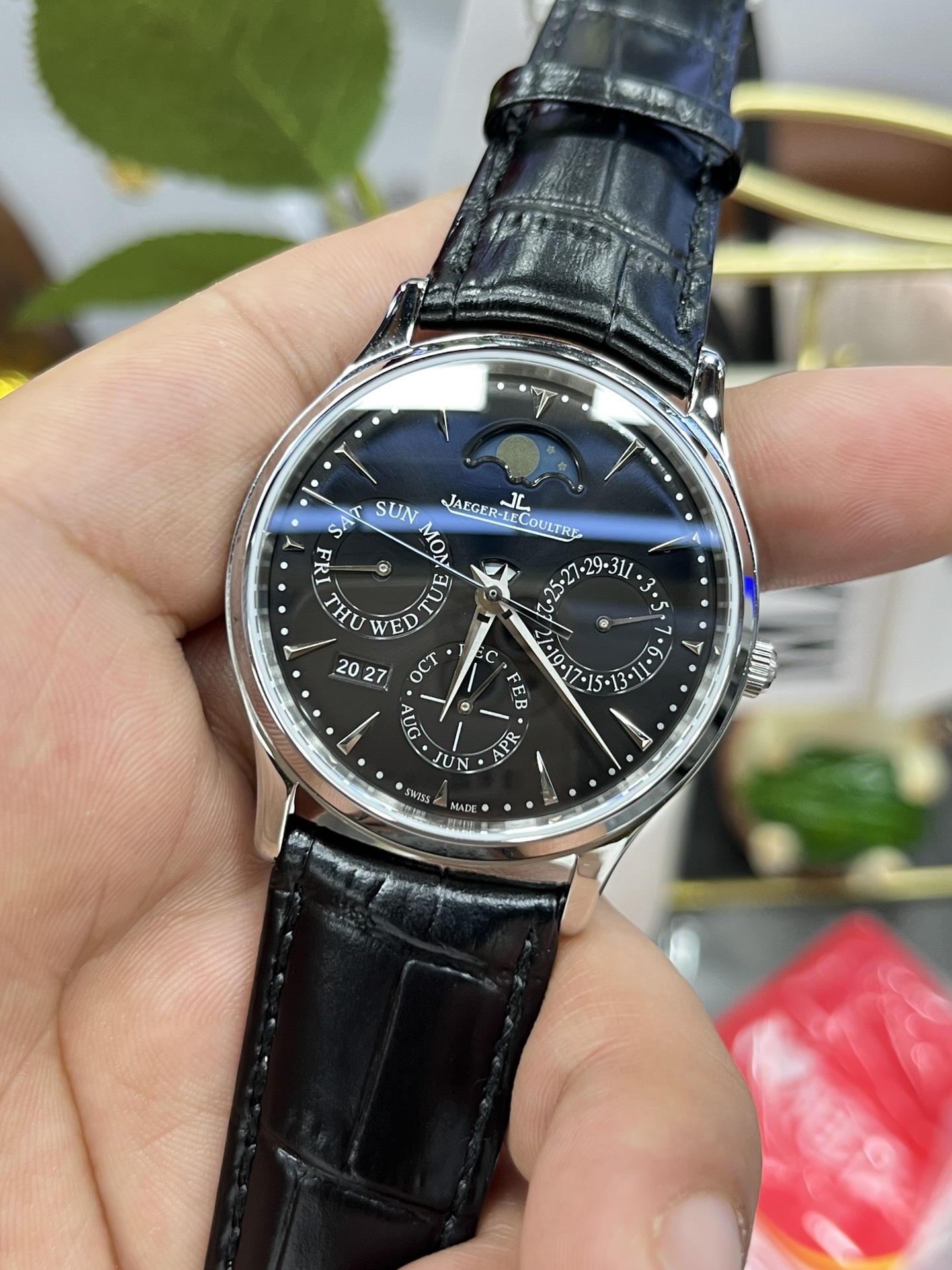 Jaeger-LeCoultre Master Control Perpetual Calendar 39 mm Watch – IW-0423 - Image 2