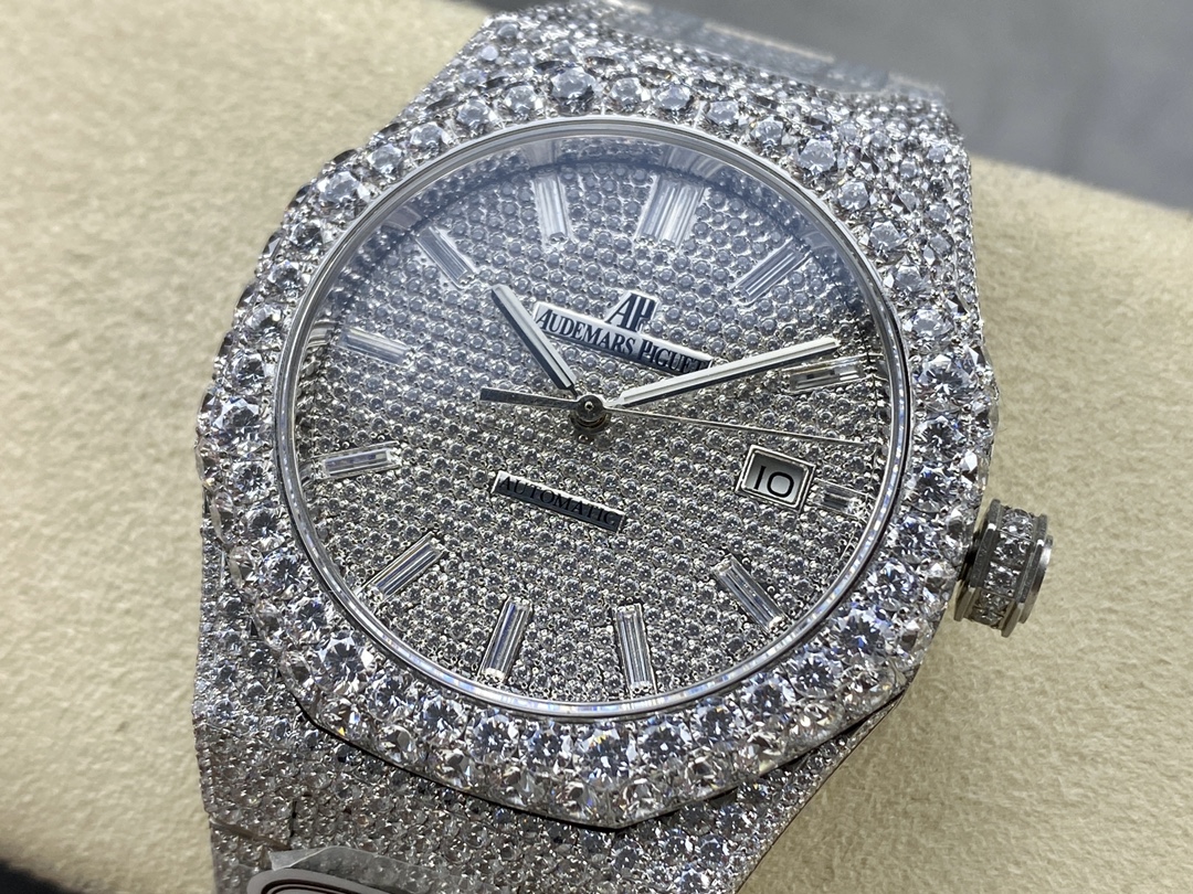 Audemars Piguet Royal Oak Diamond-Set 41 mm Watch – IW-2062 - Image 3