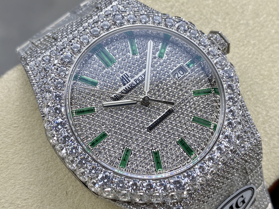 Audemars Piguet Royal Oak Diamond-Set 41 mm Watch – IW-2064 - Image 2