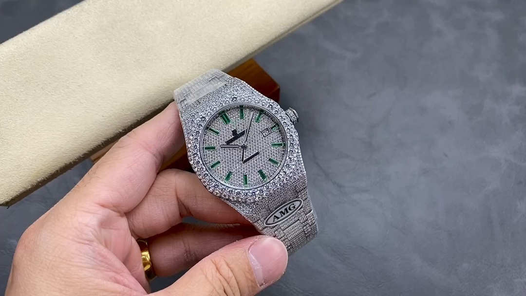 Classic Watch – IW-2063