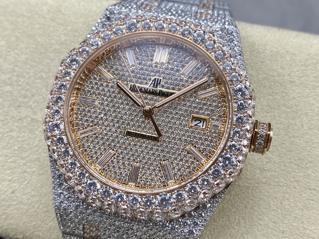 Audemars Piguet Royal Oak Diamond-Set 41 mm Watch – IW-2066 - Image 3