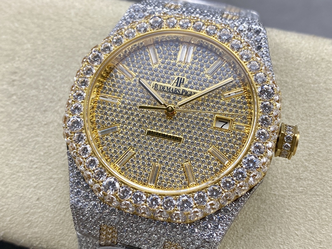 Audemars Piguet Royal Oak Diamond-Set 41 mm Watch – IW-2068 - Image 3