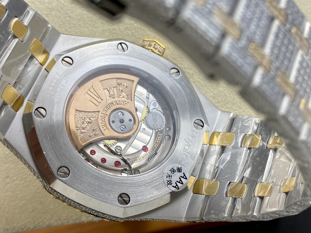 Audemars Piguet Royal Oak Diamond-Set 41 mm Watch – IW-2068 - Image 8