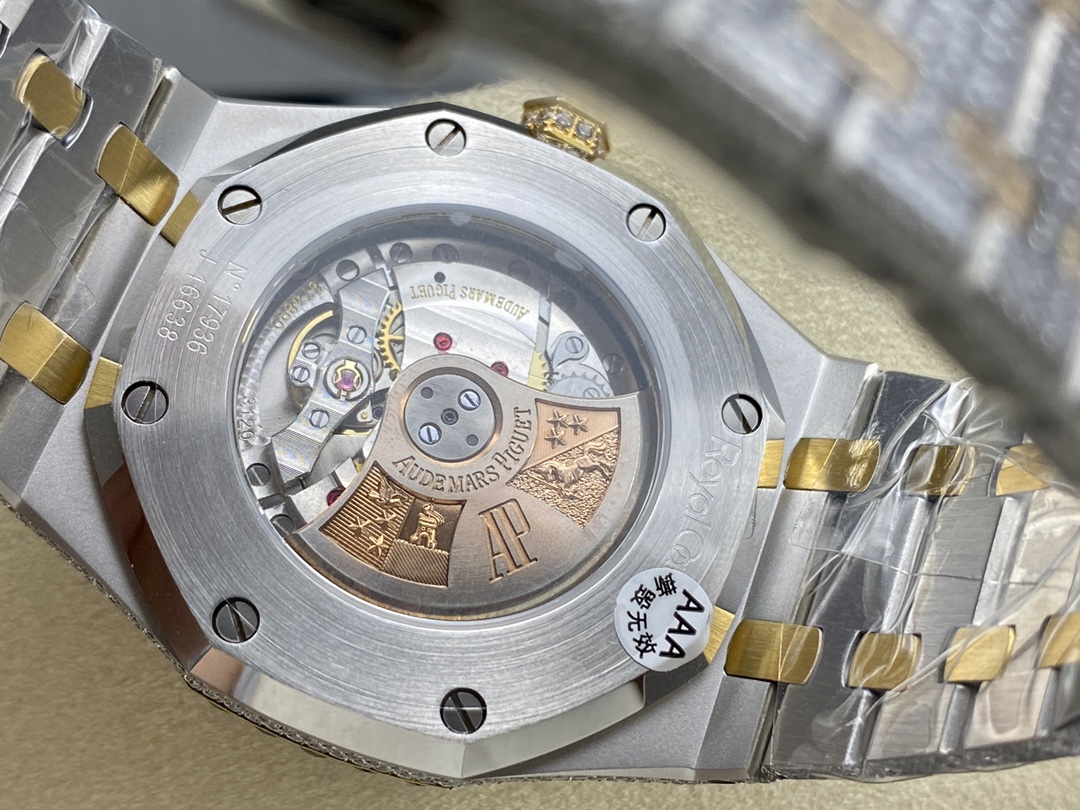 Audemars Piguet Royal Oak Diamond-Set 41 mm Watch – IW-2070 - Image 8