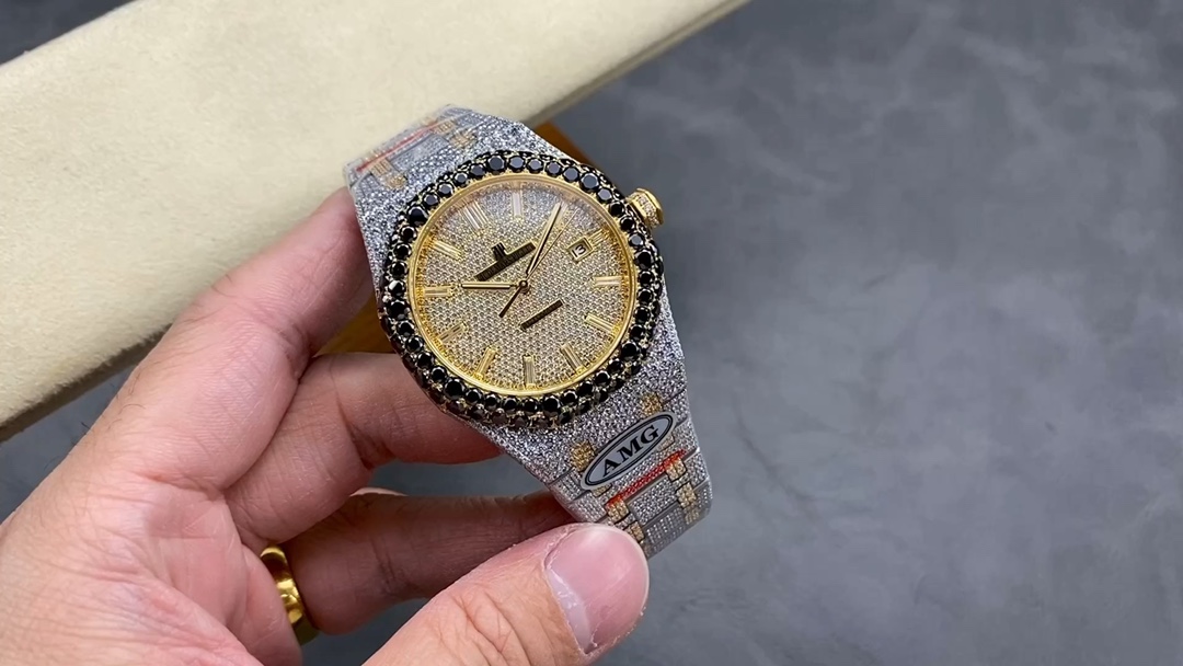 Classic Watch – IW-2071