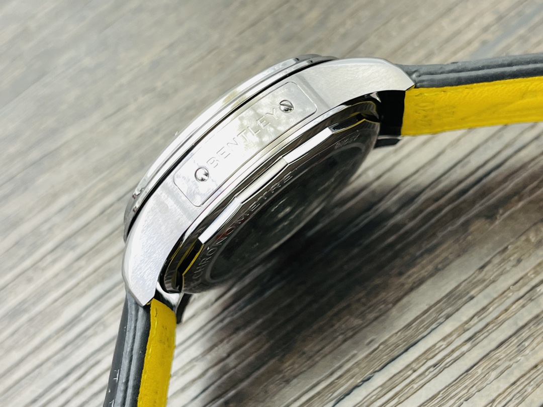 Breitling Classic Chronograph 42 mm Watch – IW-0598 - Image 6