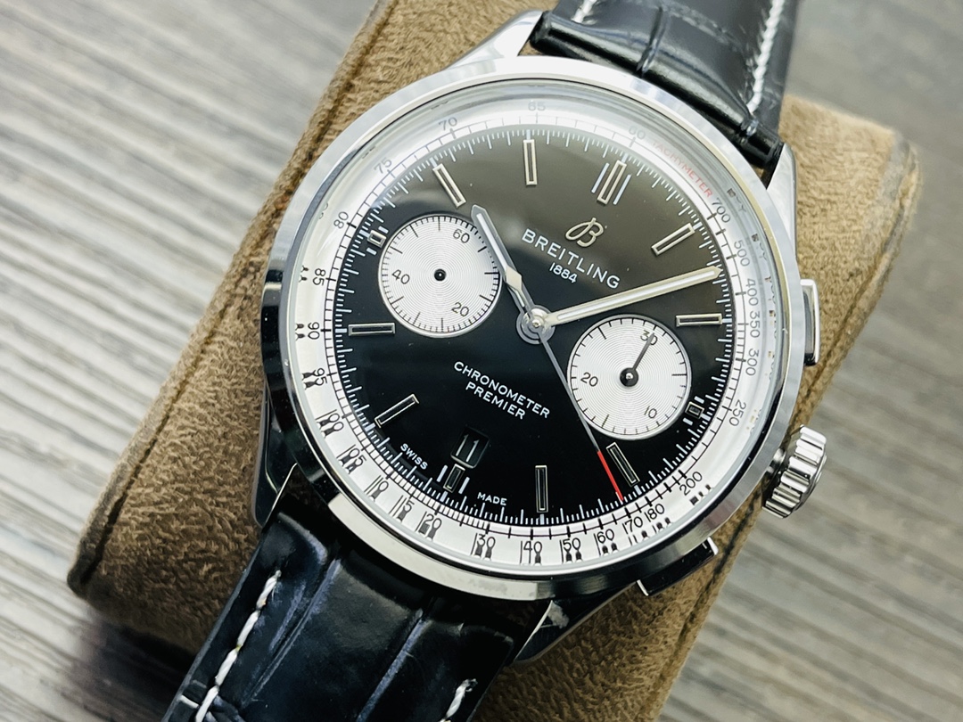 Breitling Classic Chronograph 42 mm Watch – IW-0598 - Image 3