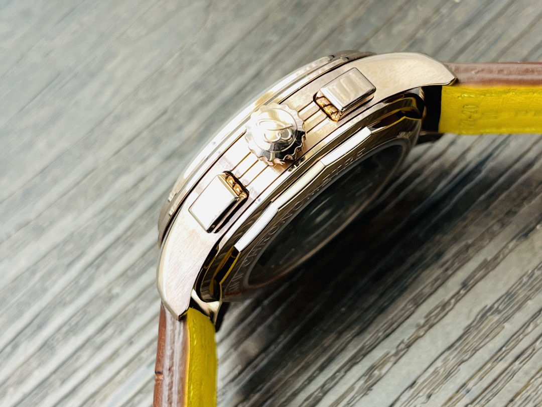 Breitling Classic Chronograph 42 mm Watch – IW-0604 - Image 5