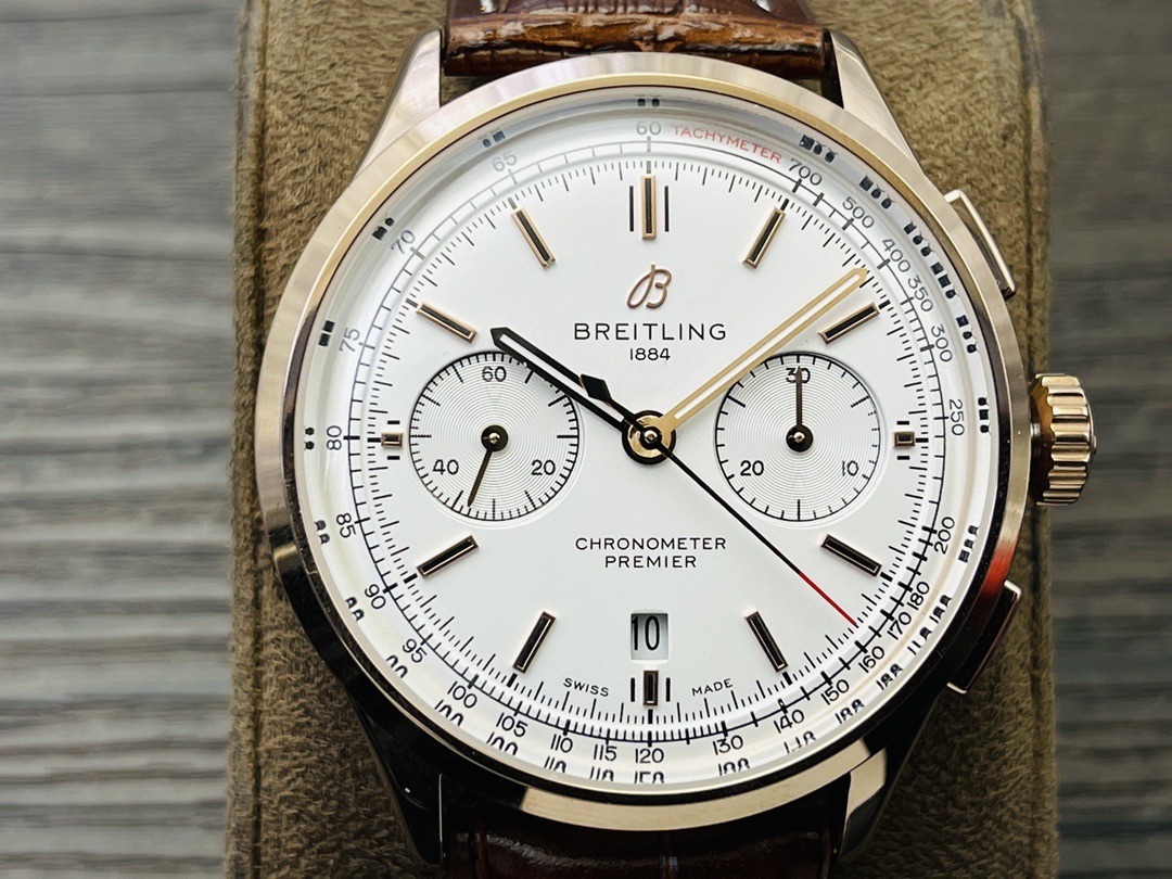 Breitling Classic Chronograph 42 mm Watch – IW-0604 - Image 4