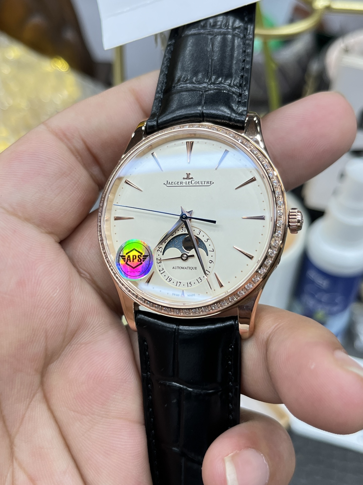 Jaeger-LeCoultre Master Control Moonphase 39 mm Watch – IW-0424 - Image 5