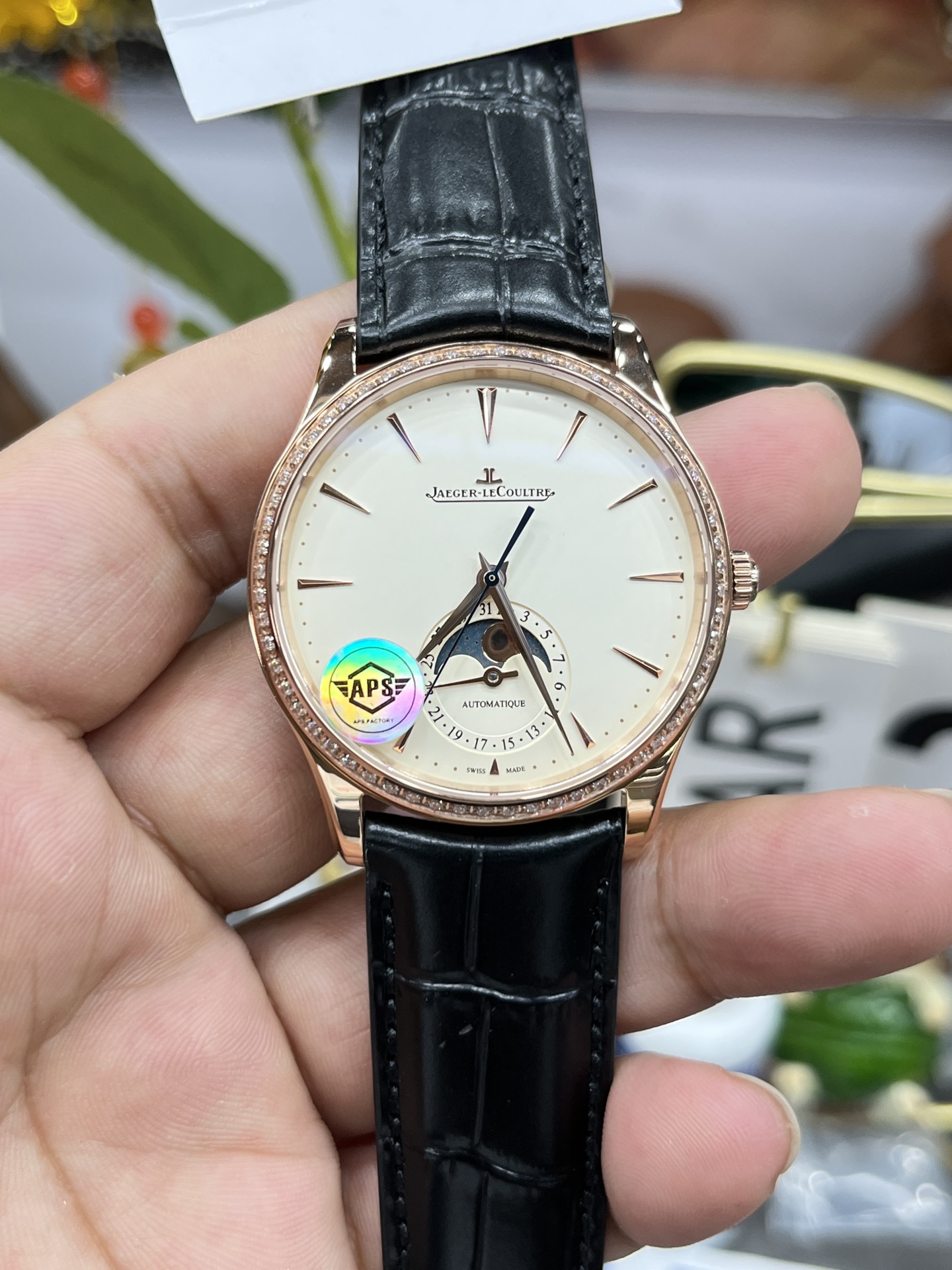 Jaeger-LeCoultre Master Control Moonphase 39 mm Watch – IW-0424