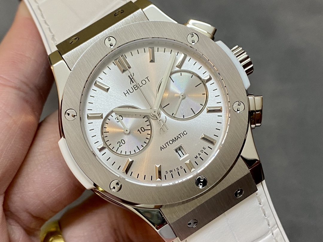 Hublot Classic Chronograph 45 mm Watch – IW-0297 - Image 2