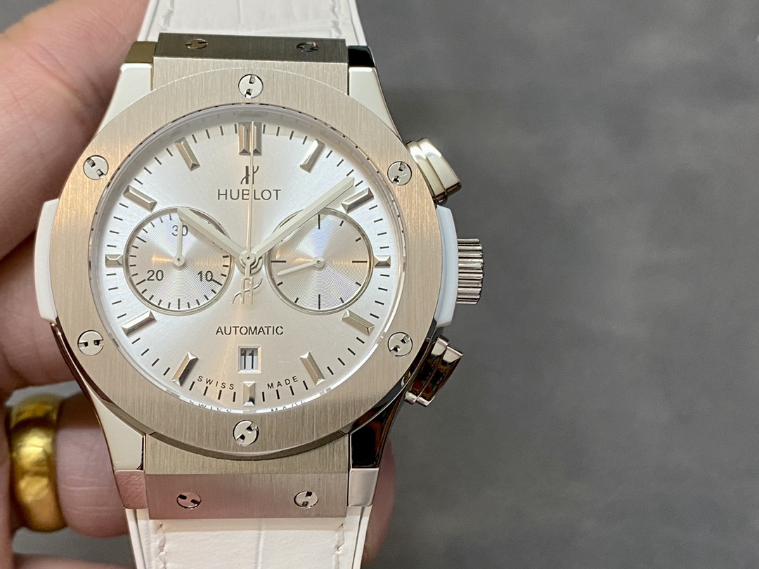 Hublot Classic Chronograph 45 mm Watch – IW-0297