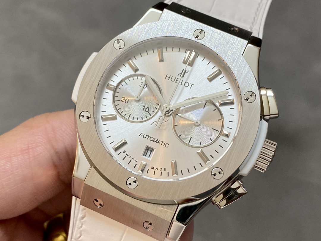 Hublot Classic Chronograph 45 mm Watch – IW-0297 - Image 3