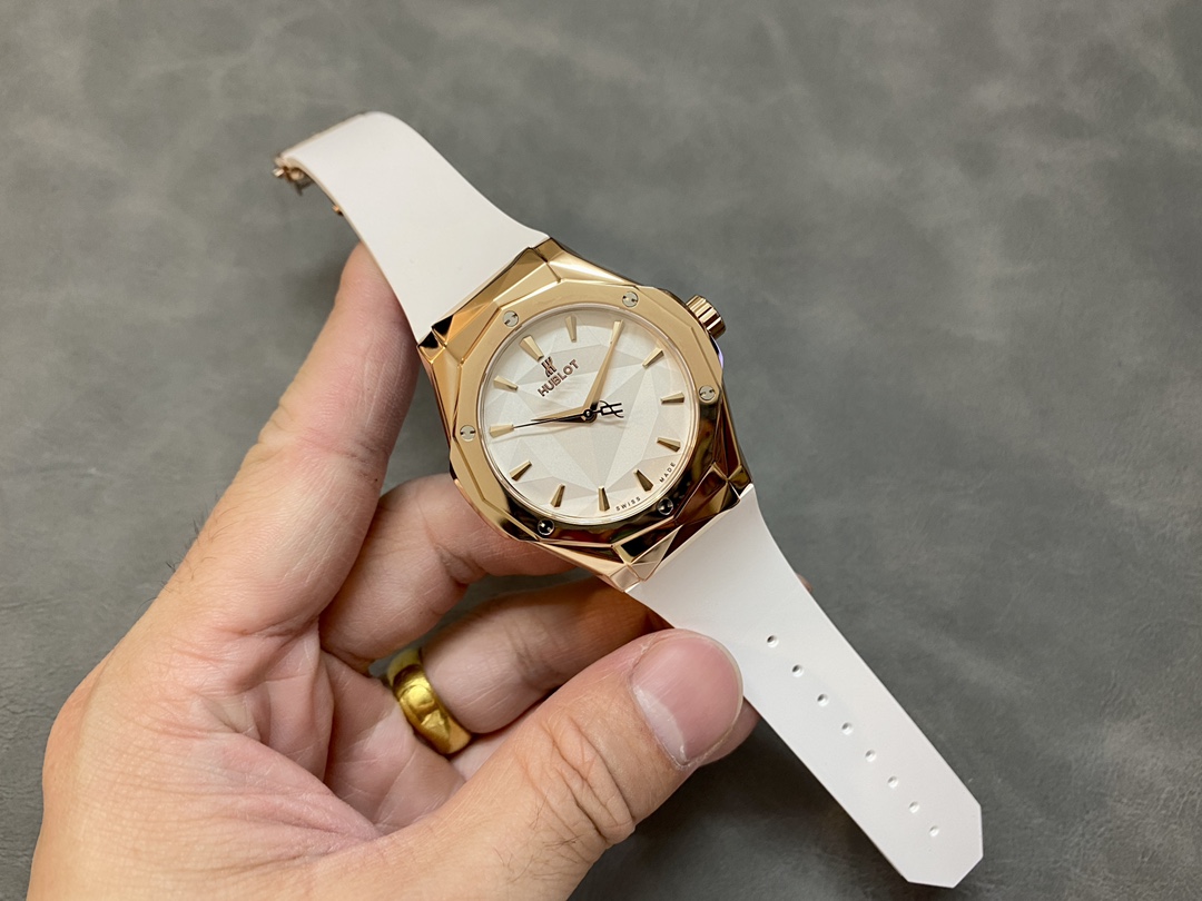 Classic 40 mm Watch – IW-0295 - Image 4