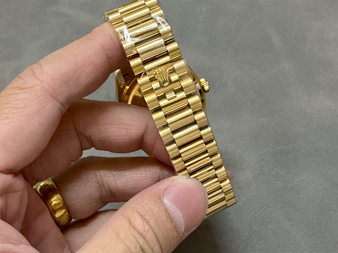 Rolex Day-Date Day and Date 36 mm Watch – IW-3500 - Image 8
