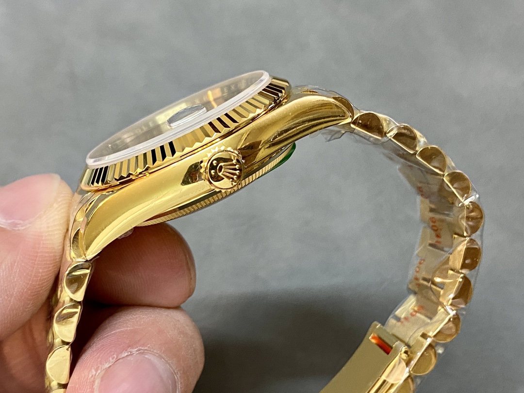 Rolex Day-Date Day and Date 36 mm Watch – IW-3500 - Image 6