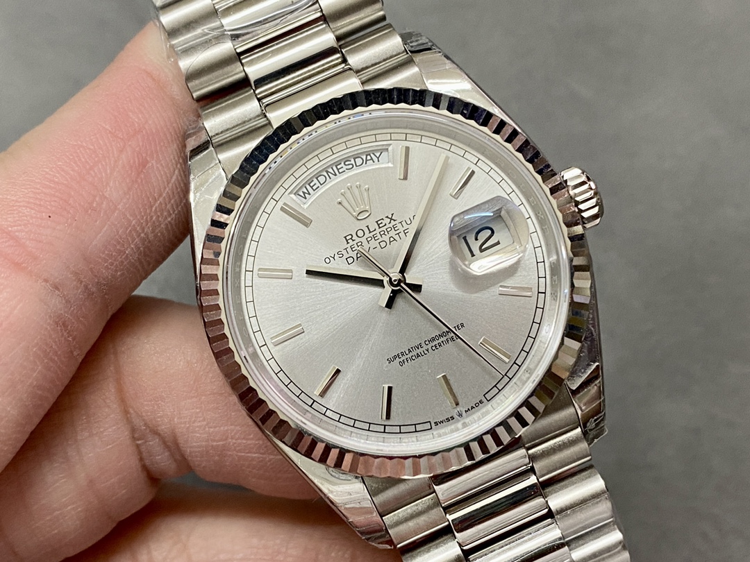 Rolex Day-Date Diamond-Set 36 mm Watch – IW-3502 - Image 2
