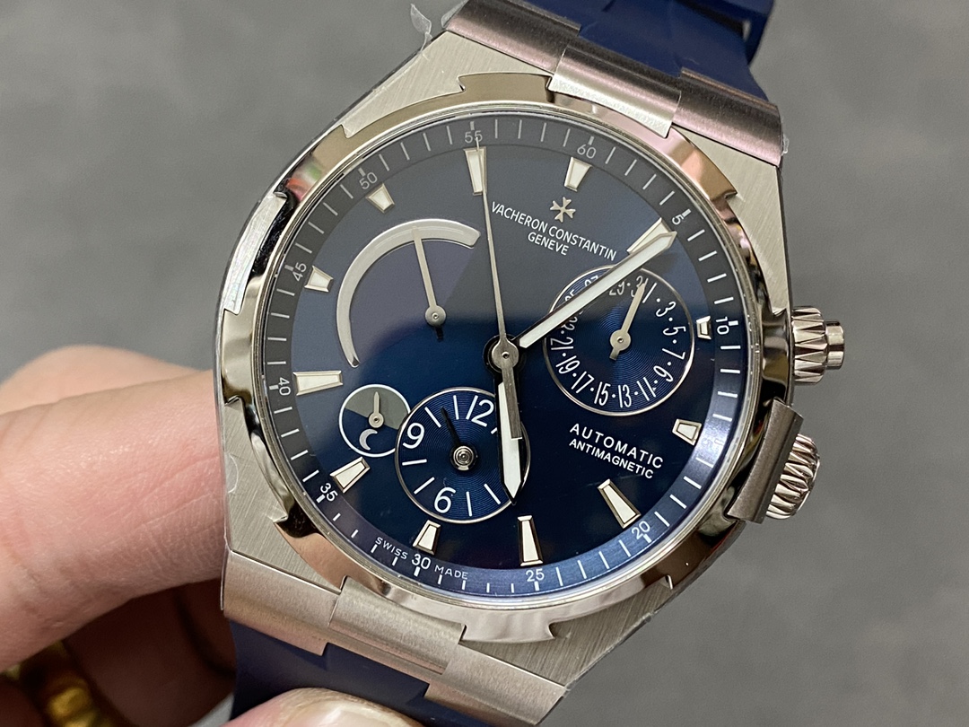 Overseas 42 mm Watch – IW-0900 - Image 3