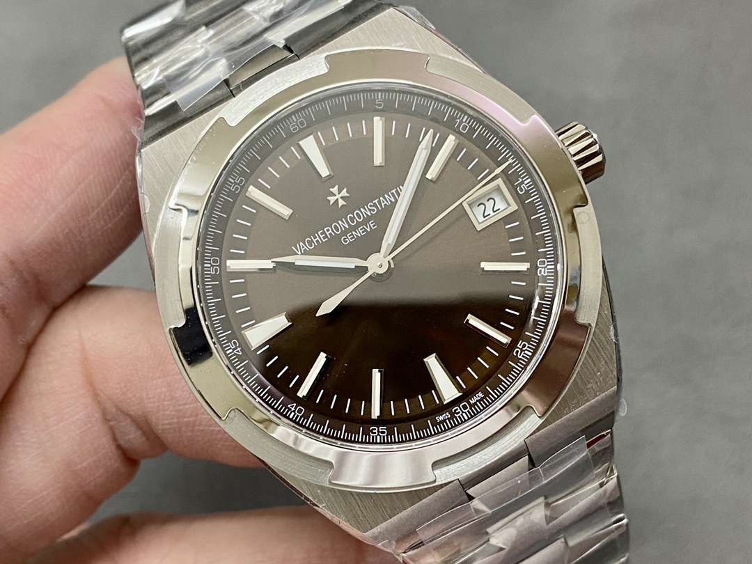 Vacheron Constantin Overseas 41 mm Watch – IW-0886 - Image 2