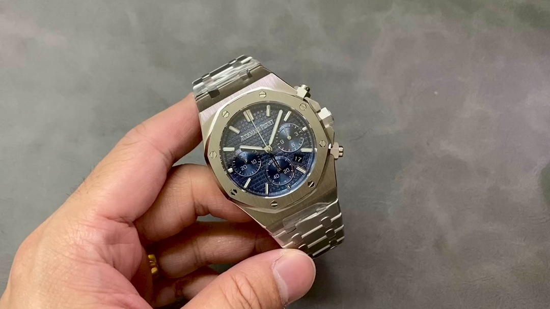 Classic Watch – IW-2050
