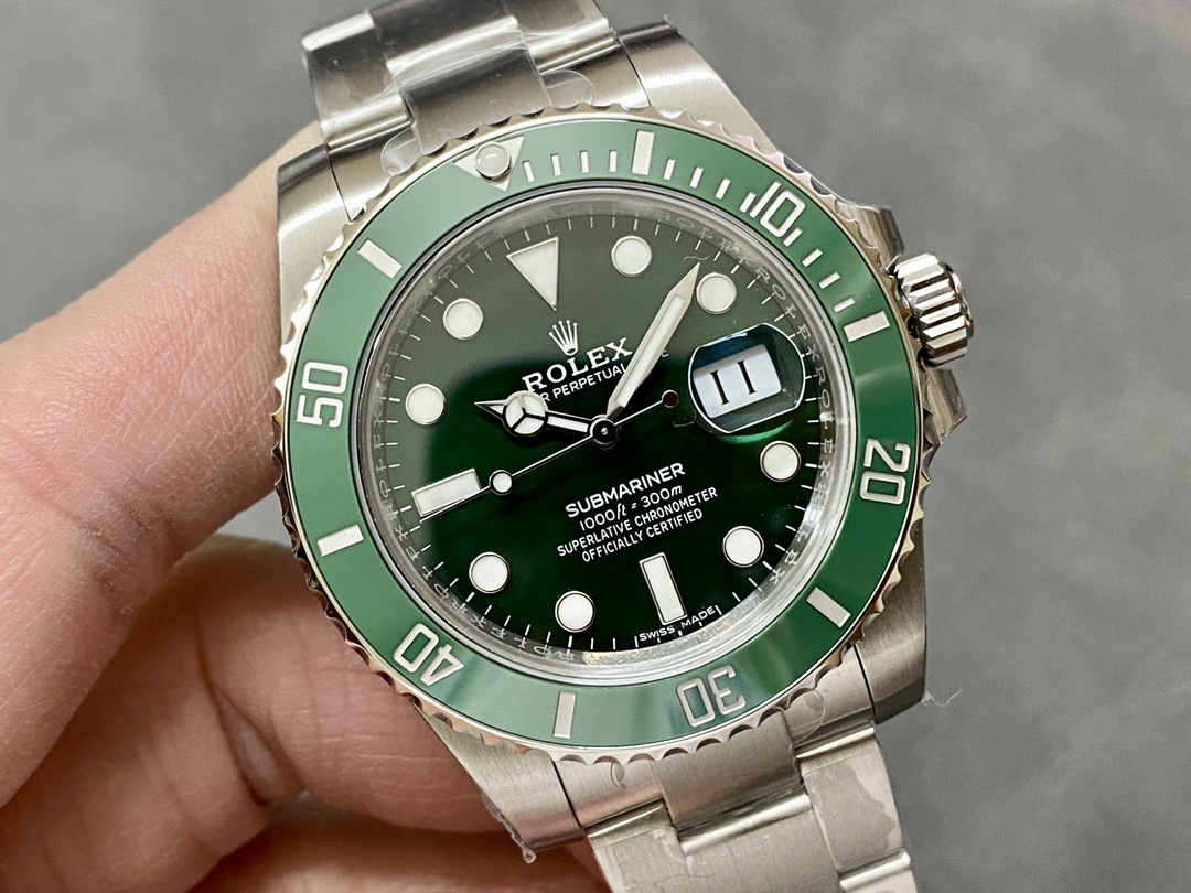 Rolex Green Submariner 40 mm Watch – IW-0006 - Image 2