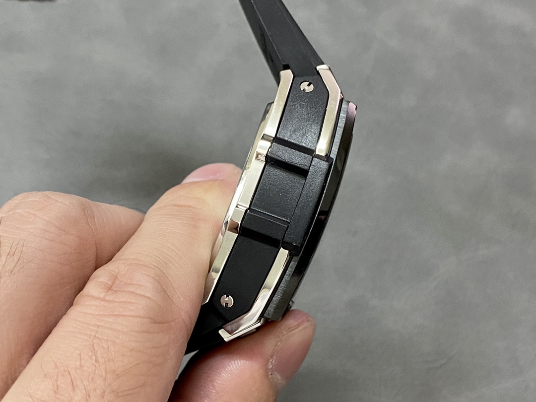 Hublot Classic Watch – IW-0308 - Image 5