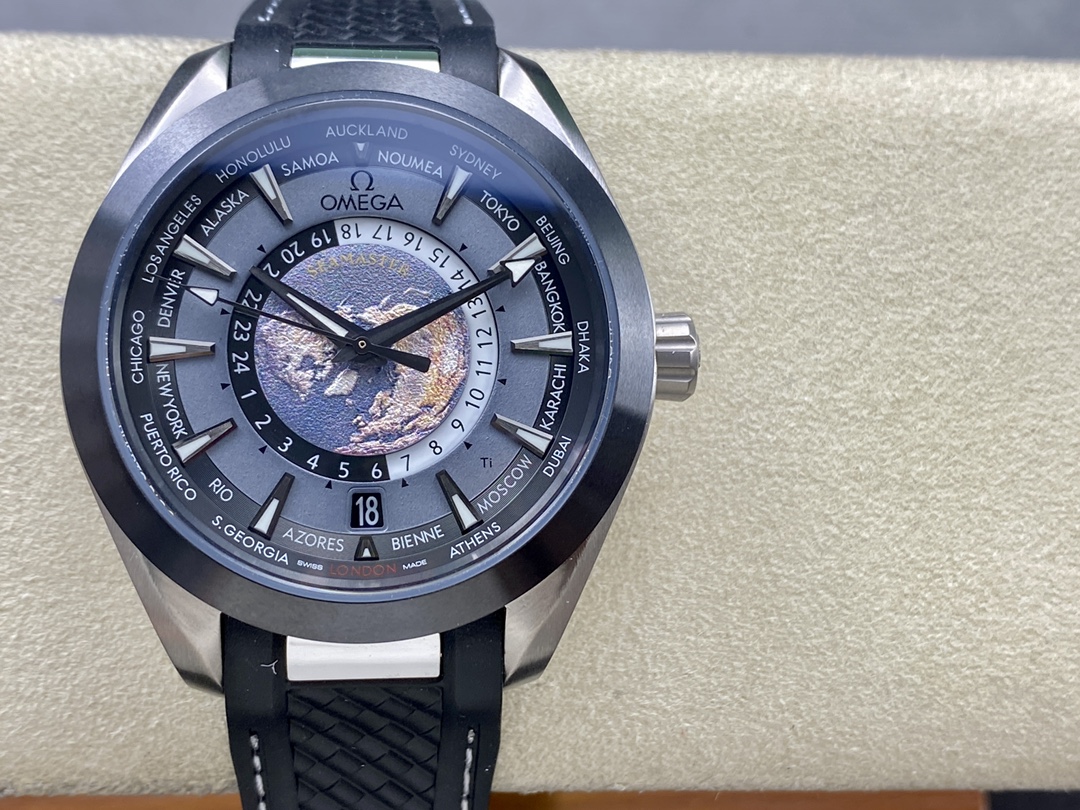 Omega Seamaster Luminous Watch – IW-1219