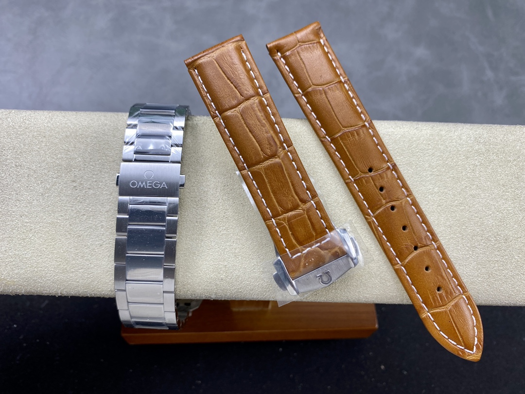 Omega Seamaster Luminous Watch – IW-1223 - Image 9