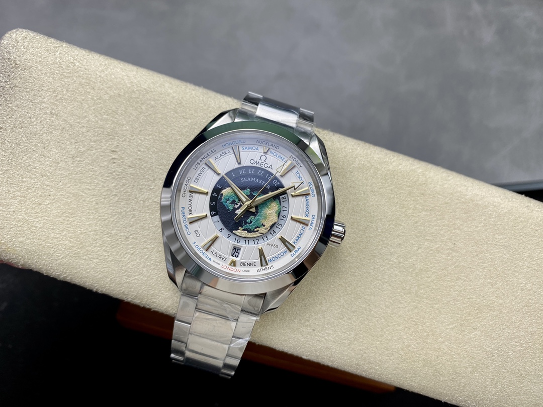 Omega Seamaster Luminous Watch – IW-1223 - Image 4