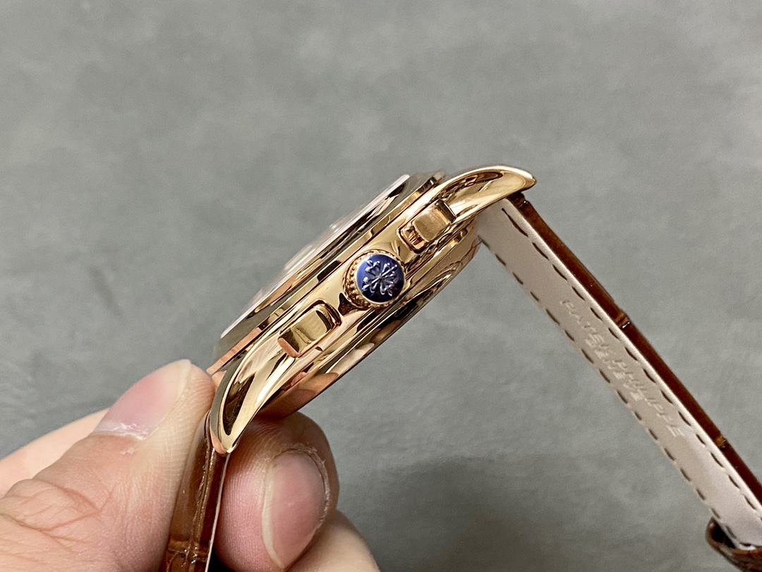 Patek Philippe Nautilus Watch – IW-2361 - Image 6
