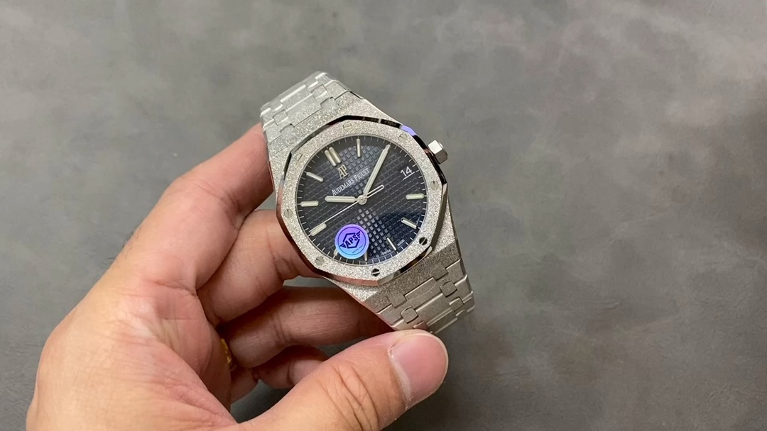 Classic Watch – IW-2040