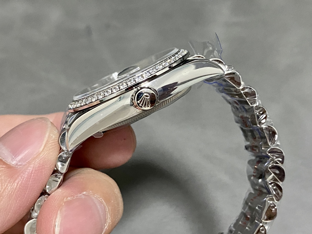 Datejust Ice Blue Diamond-Set 36 mm Watch – IW-3596 - Image 6