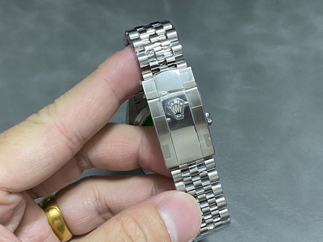 Datejust Ice Blue Diamond-Set 36 mm Watch – IW-3596 - Image 8