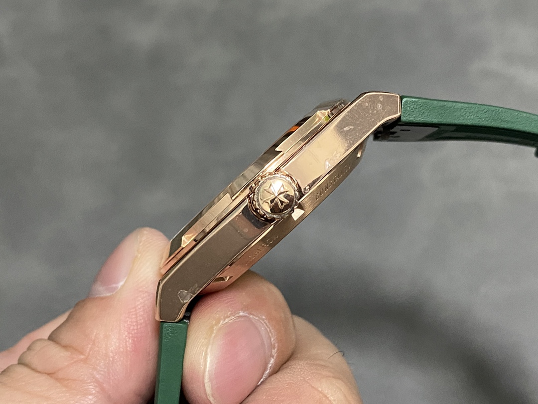Vacheron Constantin Overseas 41 mm Watch – IW-0852 - Image 6