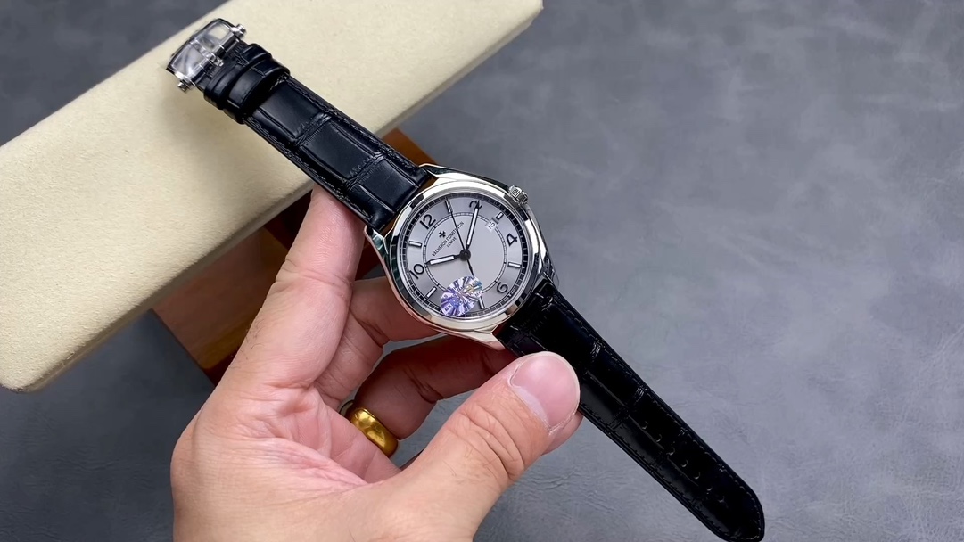 Classic Watch – IW-0857