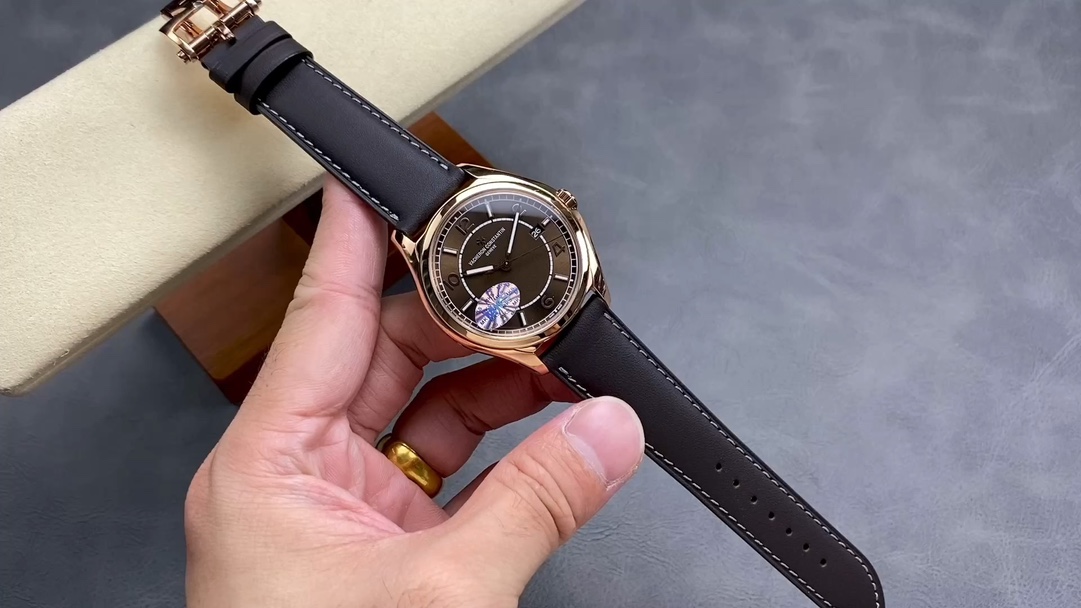 Classic Watch – IW-0855