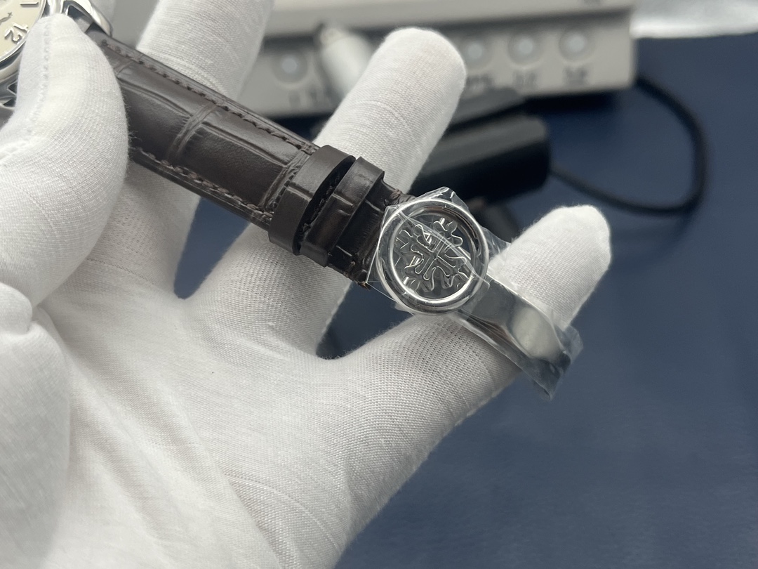 Patek Philippe Master Control Moonphase 39 mm Watch – IW-2297 - Image 8