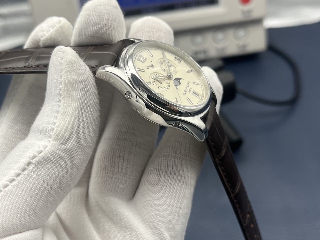 Patek Philippe Master Control Moonphase 39 mm Watch – IW-2297 - Image 5