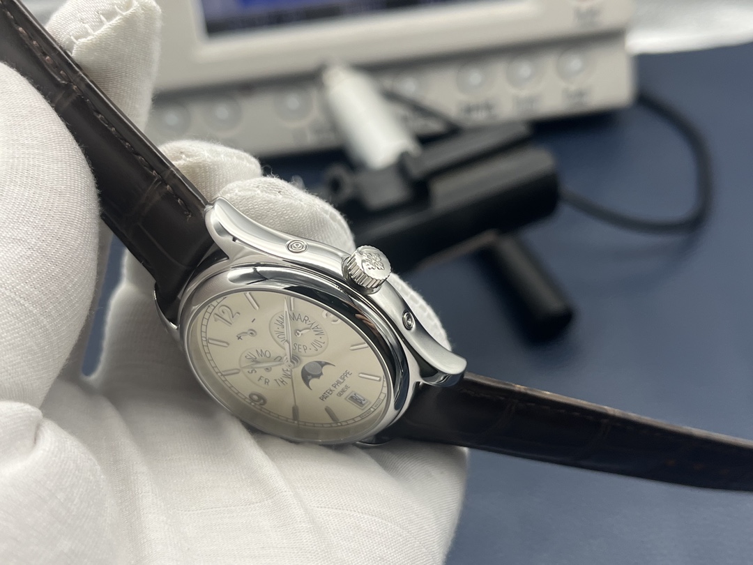 Patek Philippe Master Control Moonphase 39 mm Watch – IW-2297 - Image 6