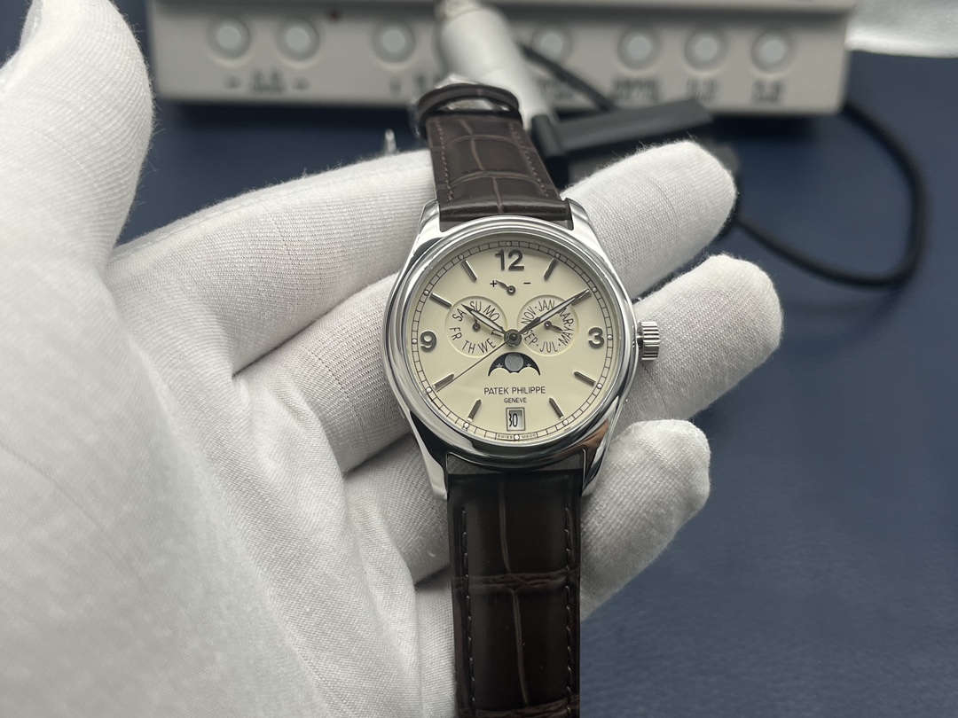 Patek Philippe Master Control Moonphase 39 mm Watch – IW-2297 - Image 2