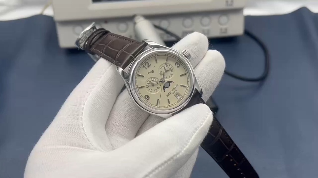 Classic Watch – IW-2296