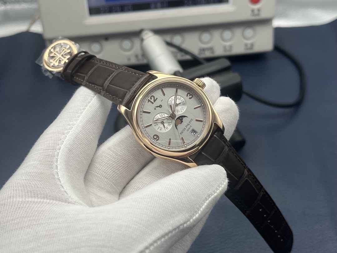 Patek Philippe Master Control Moonphase 39 mm Watch – IW-2301