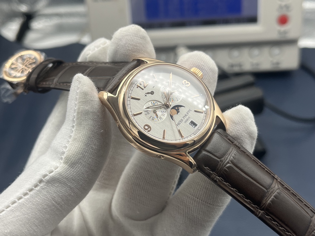 Patek Philippe Master Control Moonphase 39 mm Watch – IW-2301 - Image 4