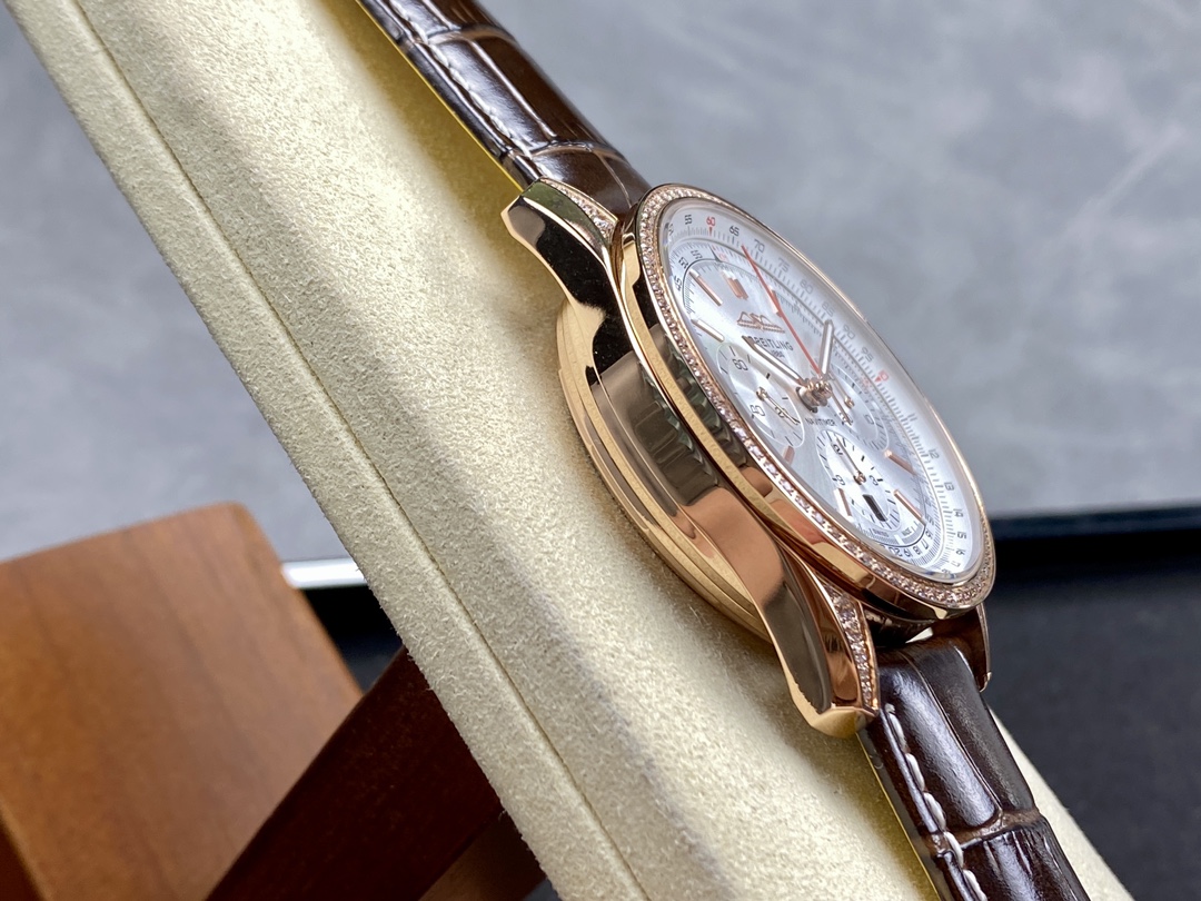Classic Chronograph 43 mm Watch – IW-0568 - Image 5