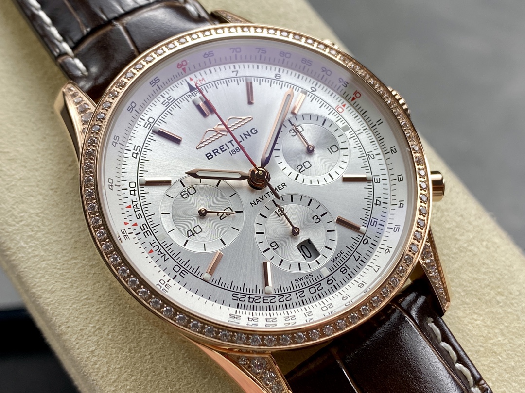 Classic Chronograph 43 mm Watch – IW-0568 - Image 2