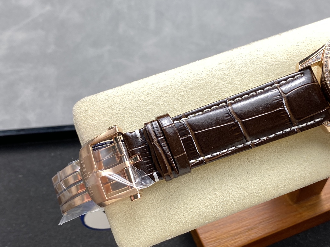 Classic Chronograph 43 mm Watch – IW-0568 - Image 8