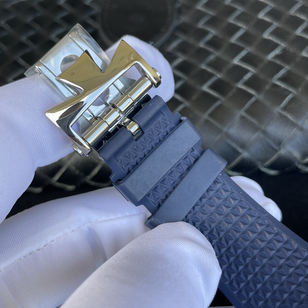 Overseas 41 mm Watch – IW-0849 - Image 9
